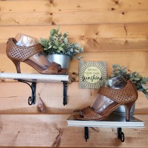 Corso Como‎ 💜 Carnaby Brown Leather Open Toe Heels Whipstich Perf Sandals 7.5M